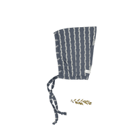 The Printed Pixie Bonnet - Linear Stem